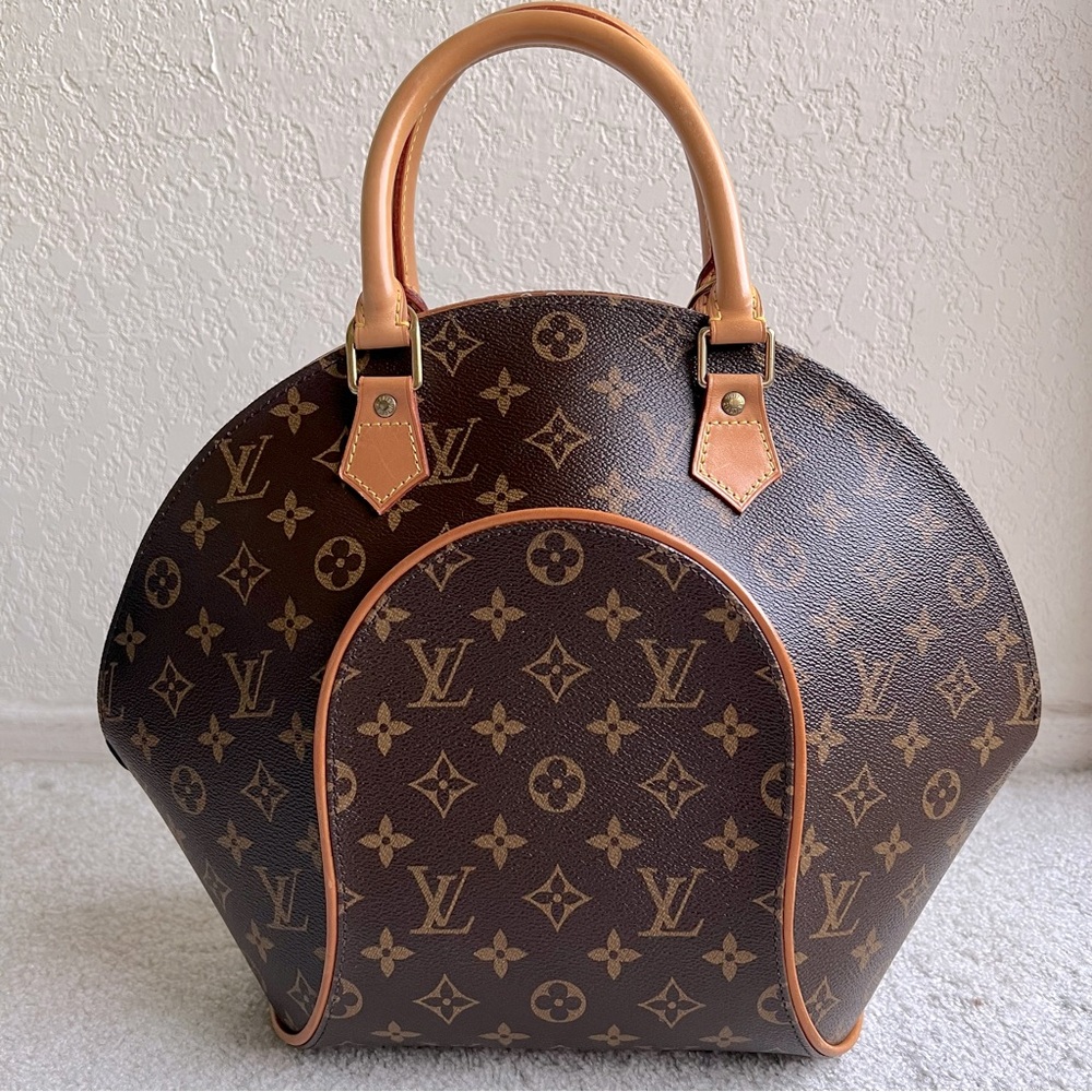 Louis  Vuitton Ellipse MM Monogram Vintage Handbag